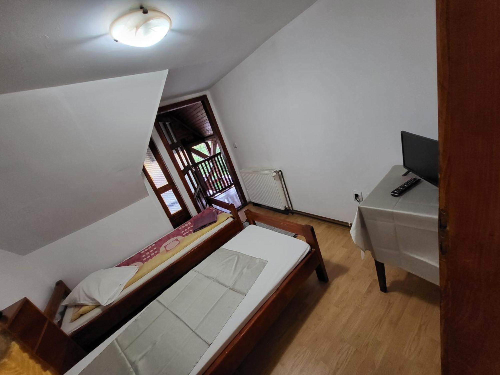 Betty Panzio Hotel Miercurea Ciuc Exterior foto