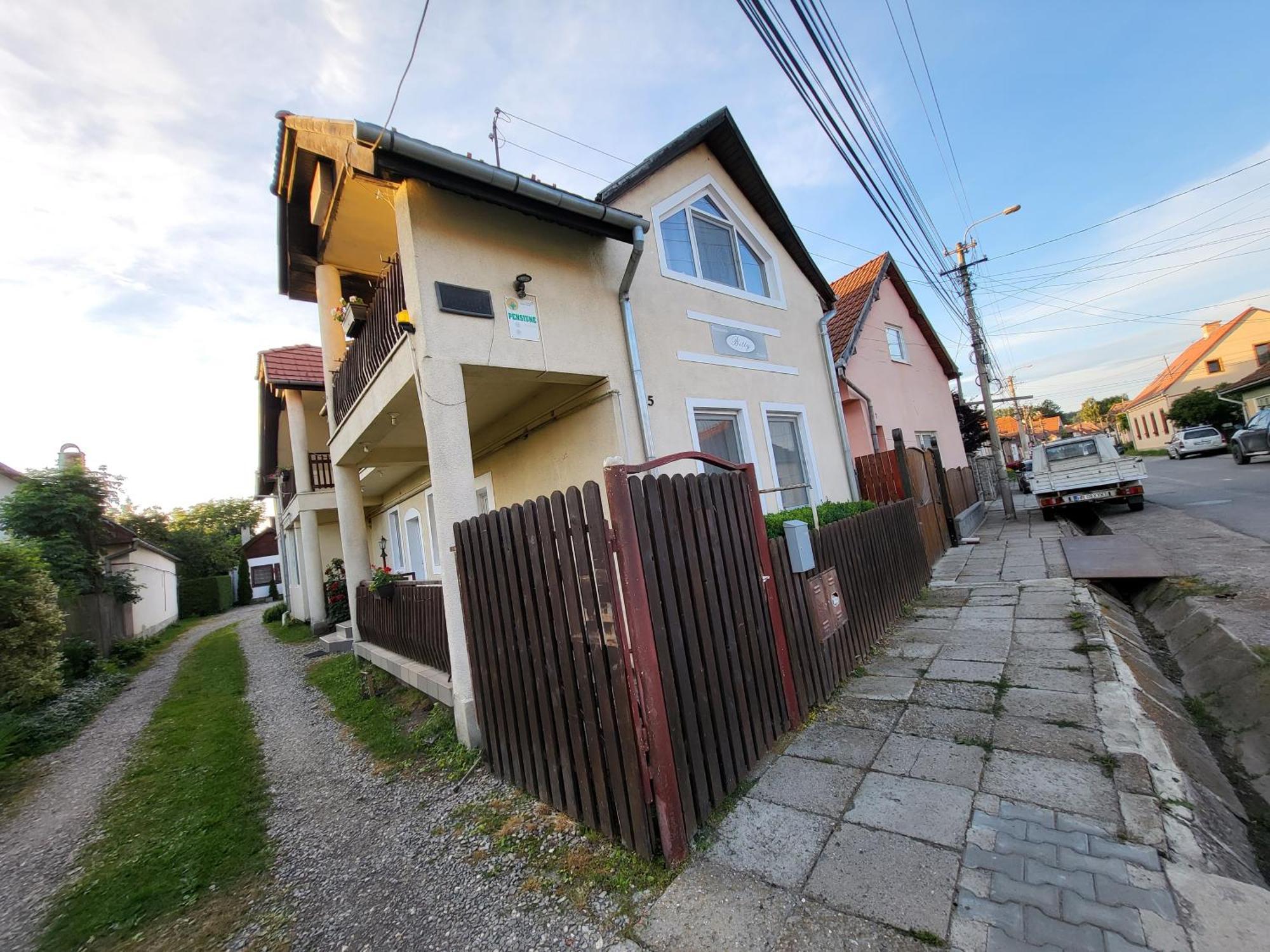 Betty Panzio Hotel Miercurea Ciuc Exterior foto