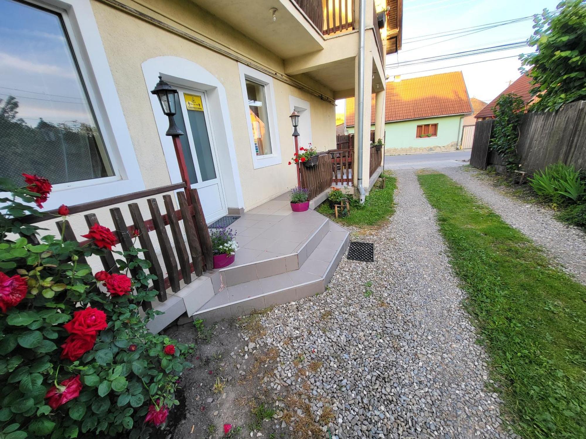Betty Panzio Hotel Miercurea Ciuc Exterior foto